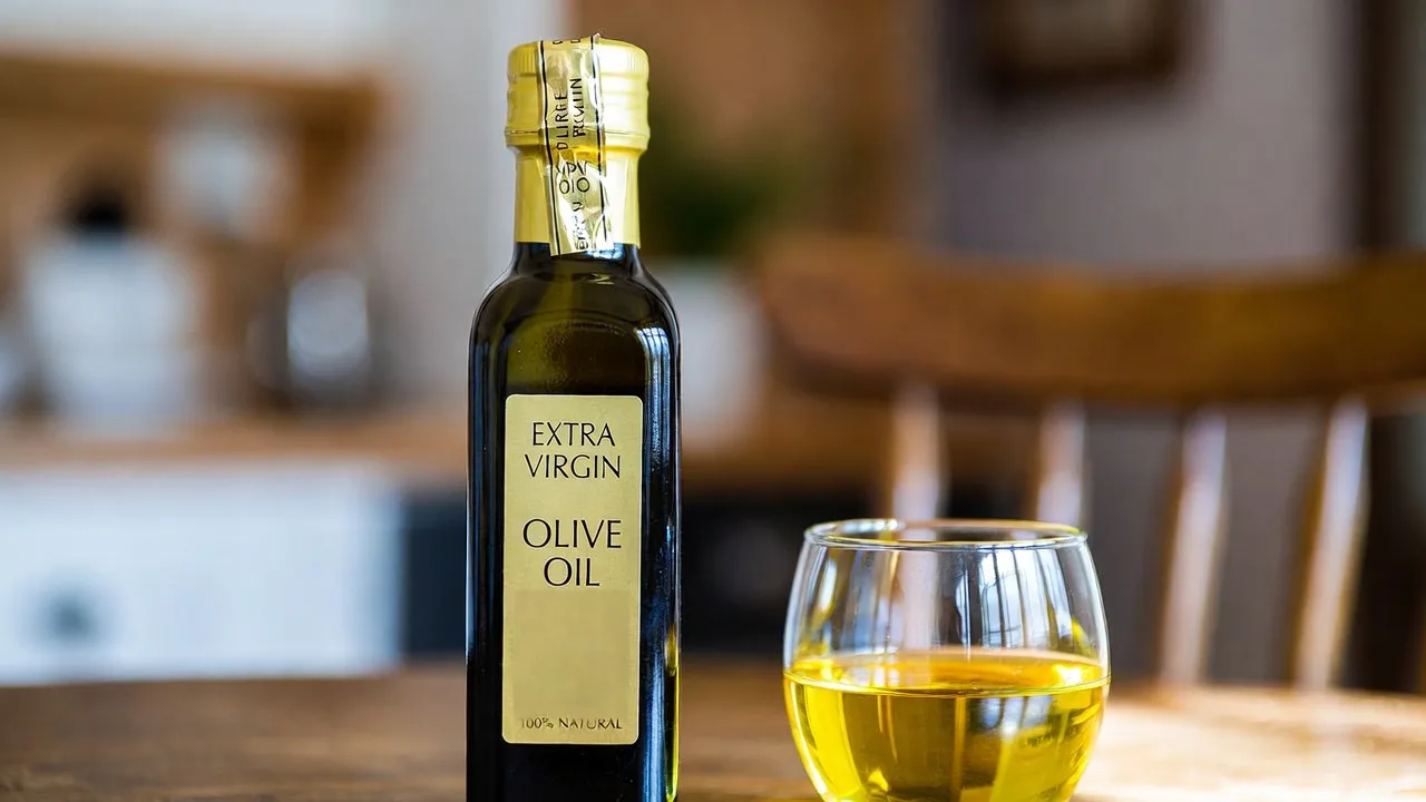 Premium olive oil for daily health consumption