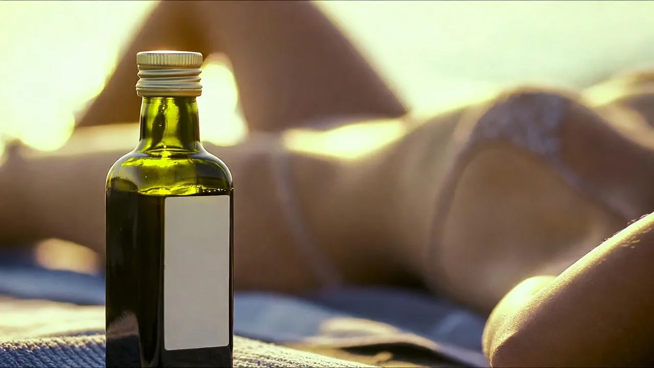 Olive oil for sunbathing tanning
